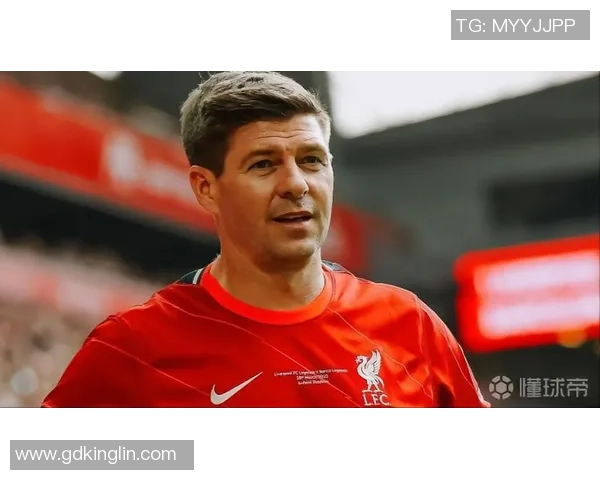 杰拉德足球明星壁纸精选展现传奇风采与激情瞬间的视觉盛宴